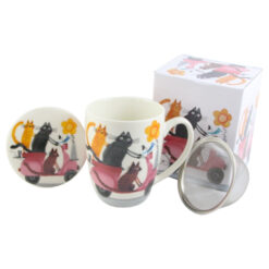 Cana portelan cu infuzor metalic si capac 360 ml "Cats World, On Scooter", in cutie decorativa