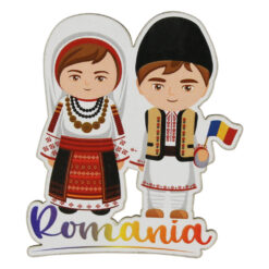 Magnet frigider din lemn Cuplu in port traditional 8 CM