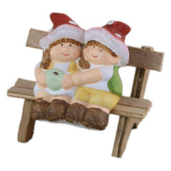 Figurina Copii pe banca 10x9 CM, ceramica