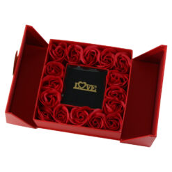 Cutie cu trandafiri "Love", cu spatiu pentru bijuterii, 15x15 CM, cu punga cadou