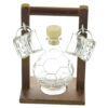 Suport lemn cu sticla in forma de minge si 2 pahare de tuica.
