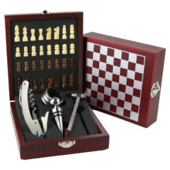 Set cadou cu accesorii vin si joc Sah, cutie lemn, 17 CM