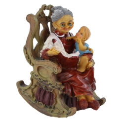 Figurina batrani din rasina 10 CM, In fotoliu - Batran/Batrana