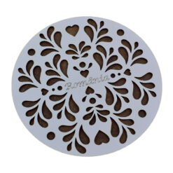 Suport realizat din lemn pentru oale - Design cu flori. inimioare si inscriptia "Romania"