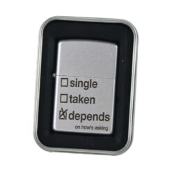 Bricheta metalica "Single/Taken/Depends..." 4x5.5 CM