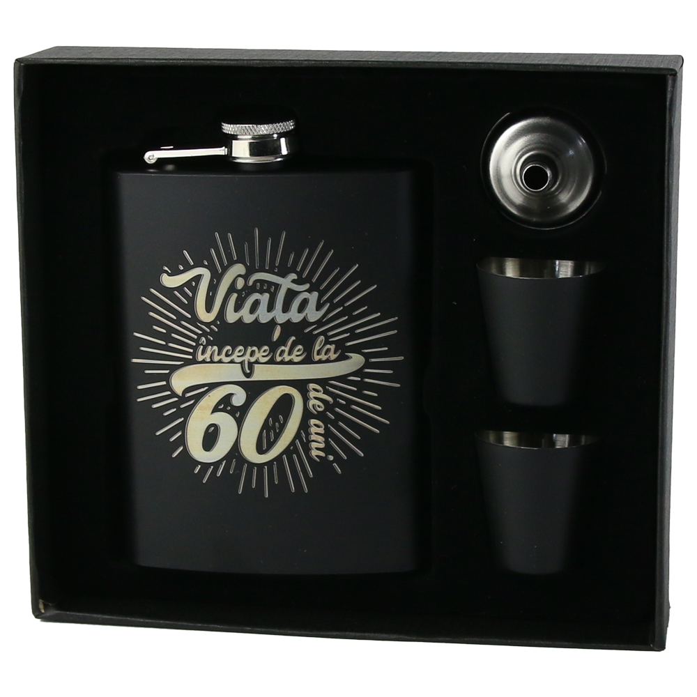 Set cadou "Viata incepe de la 60 de ani" Plosca cu palnie si 4 pahare