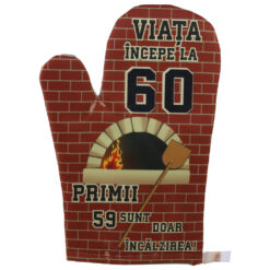 Manusa de bucatarie "Viata incepe la 60", din textil, 27 CM