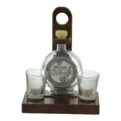 Suport lemn cu plosca din sticla si 2 pahare de tuica - La multi ani