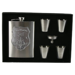 Set plosca cu palnie si 4 pahare din inox, "Pentru cel mai bun Sef", in cutie eleganta