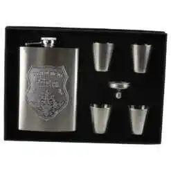 Set plosca cu palnie si 4 pahare din inox, "Pentru cel mai bun Prieten", in cutie eleganta