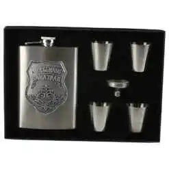 Set plosca cu palnie si 4 pahare din inox, "A legjobb Baratnak", in cutie eleganta