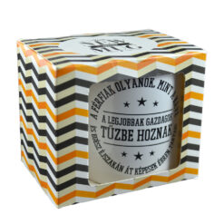 Cana ceramica Boss Mug 300 ml "A ferfiak olyanok, mint a kave: a legjobbak gazdagok, tuzbe hoznak ?s egesz ejszakan at kepesek ebren tartani.", in cutie decorativa