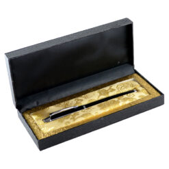 Stilou asezat in cutie eleganta pentru cadou