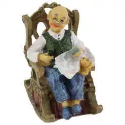 Alternative view of Figurina batrani din rasina 10 CM, In fotoliu - Batran/Batrana