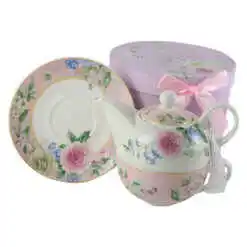 Set ceainic cu ceasca si farfurioara 350 ml/310 ml, Trandafiri, in cutie decorativa, roz