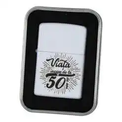 Bricheta metalica "Viata incepe de la 50 de ani", 3.5x5 CM, Alb