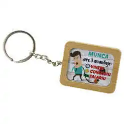 Breloc din bambus "Munca are 3 avantaje: Vineri/Concediu/Salariu", 4x5 CM