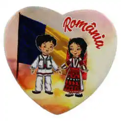 Magnet din ceramica "Romania" 7 CM, Copii in port traditional, inimioara