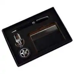 Alternative view of Set cadou pentru domni alcatuit din 3 piese - Breloc. portcard si pix