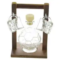 Suport lemn cu sticla in forma de minge si 2 pahare de tuica.