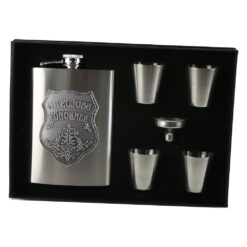 Set plosca cu palnie si 4 pahare din inox, "A legjobb Fonoknek", in cutie eleganta