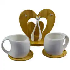 Set 2 cani cu lingurite realizate din portelan pe un suport de bambus