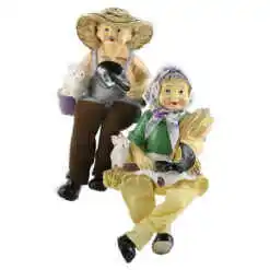 Set figurine Batrani gradinari din rasina cu picioare din textil 16 CM