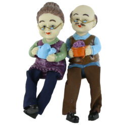 Set figurine Batrani din rasina cu picioare din textil 17 CM, cu floare