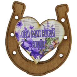 Alternative view of Magnet frigider din lemn "Cea mai buna Sotie " 7x8 CM, Potcoava