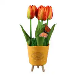 Aranjament floral in ghiveci plastic "Flowers & Garden", cu lalele si fluture, portocaliu