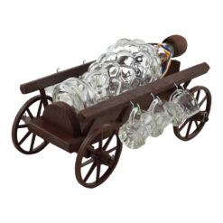 Suport lemn cu sticla si pahare de tuica in forma de caruta