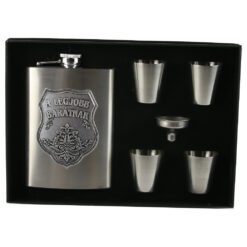 Set plosca cu palnie si 4 pahare din inox, "A legjobb Baratnak", in cutie eleganta