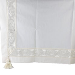 Fata de masa rustica din bumbac 140 x 270 cm, cu dantela trandafir si franjuri
