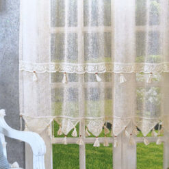 Alternative view of Perdea rustica din bumbac 140 x 100 cm, cu dantela, franjuri si margele din lemn