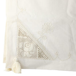 Fata de masa rustica din bumbac 140 x 230 cm, cu dantela trandafiri si broderie
