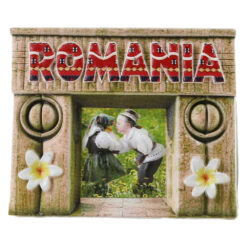 Magnet frigider din rasina 7.5x6 CM, Romania, Copii in port popular