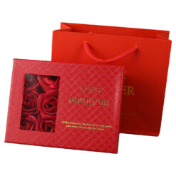 Alternative view of Cutie cu trandafiri, lant + pandantiv 12.5x9.5 cm, cu punga cadou