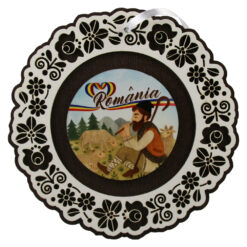 Decoratiune de perete din lemn 18.5 cm "Romania" - Cioban cu oi