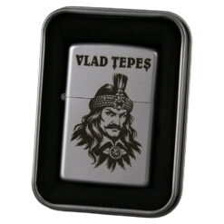 Bricheta metalica gravata "Vlad Tepes" 3.5 x 5.5 cm, argintiu