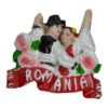 Magnet frigider din rasina 7 CM, Romania, cuplu cu trandafiri