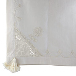Fata de masa rustica din bumbac 140 x 180 cm, cu dantela trandafiri si broderie