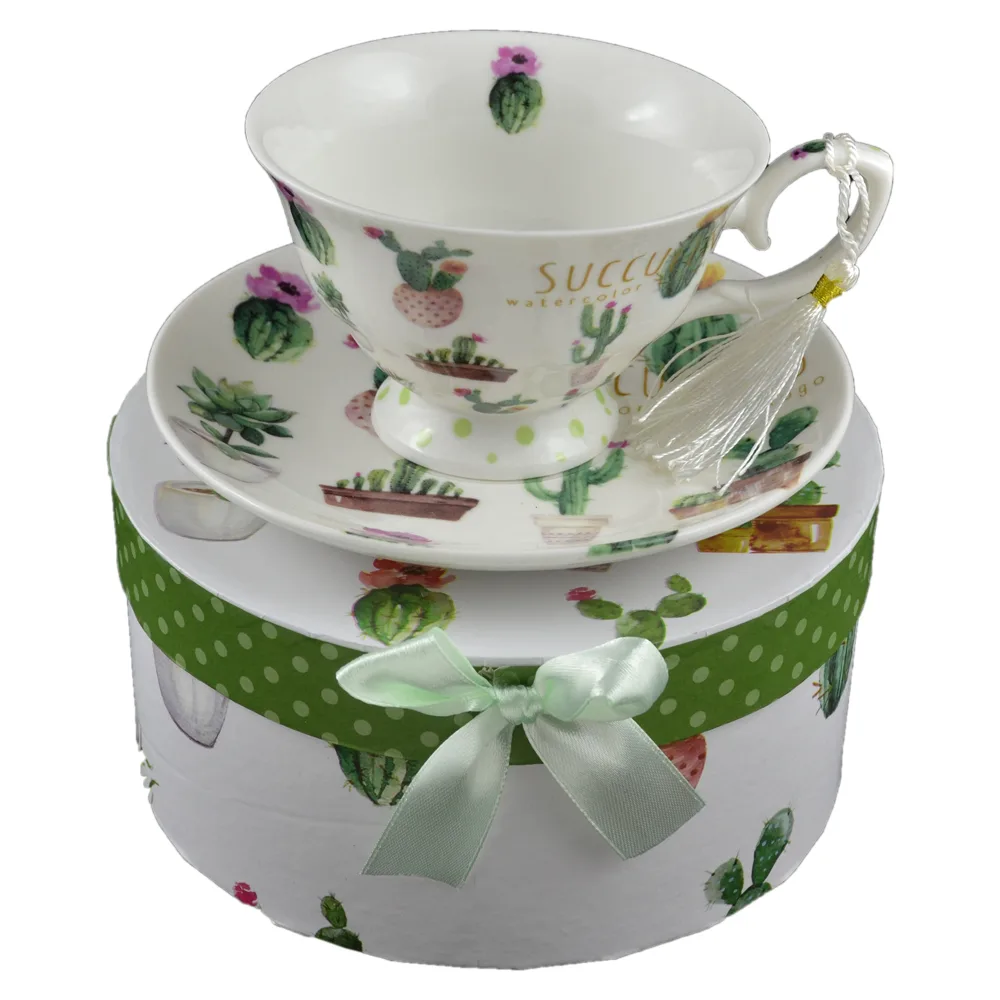 Set ceasca cu farfurie realizata din ceramica - Design Cactus