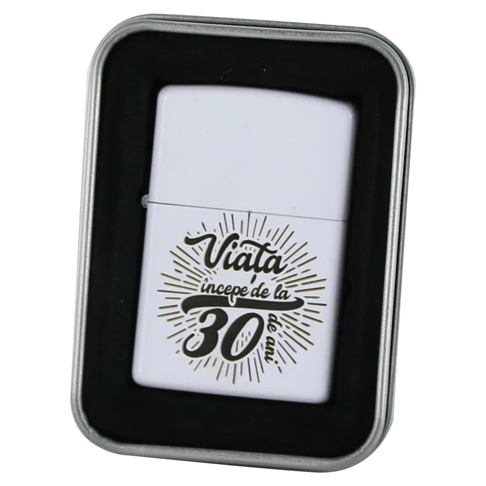 Bricheta metalica "Viata incepe de la 30 de ani", 3.5x5  CM, Alb