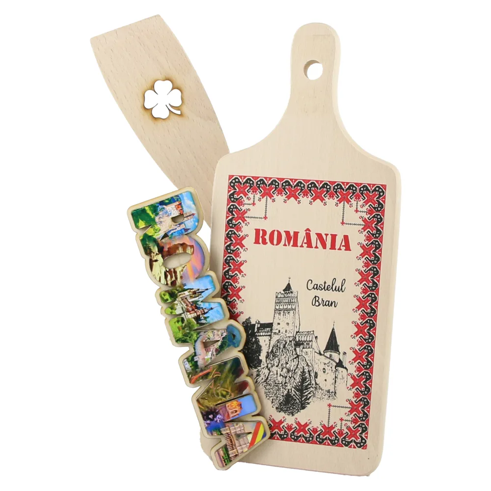 Set ustensile bucatarie din lemn cu magnet frigider Castelul Bran, 3 piese, Romania