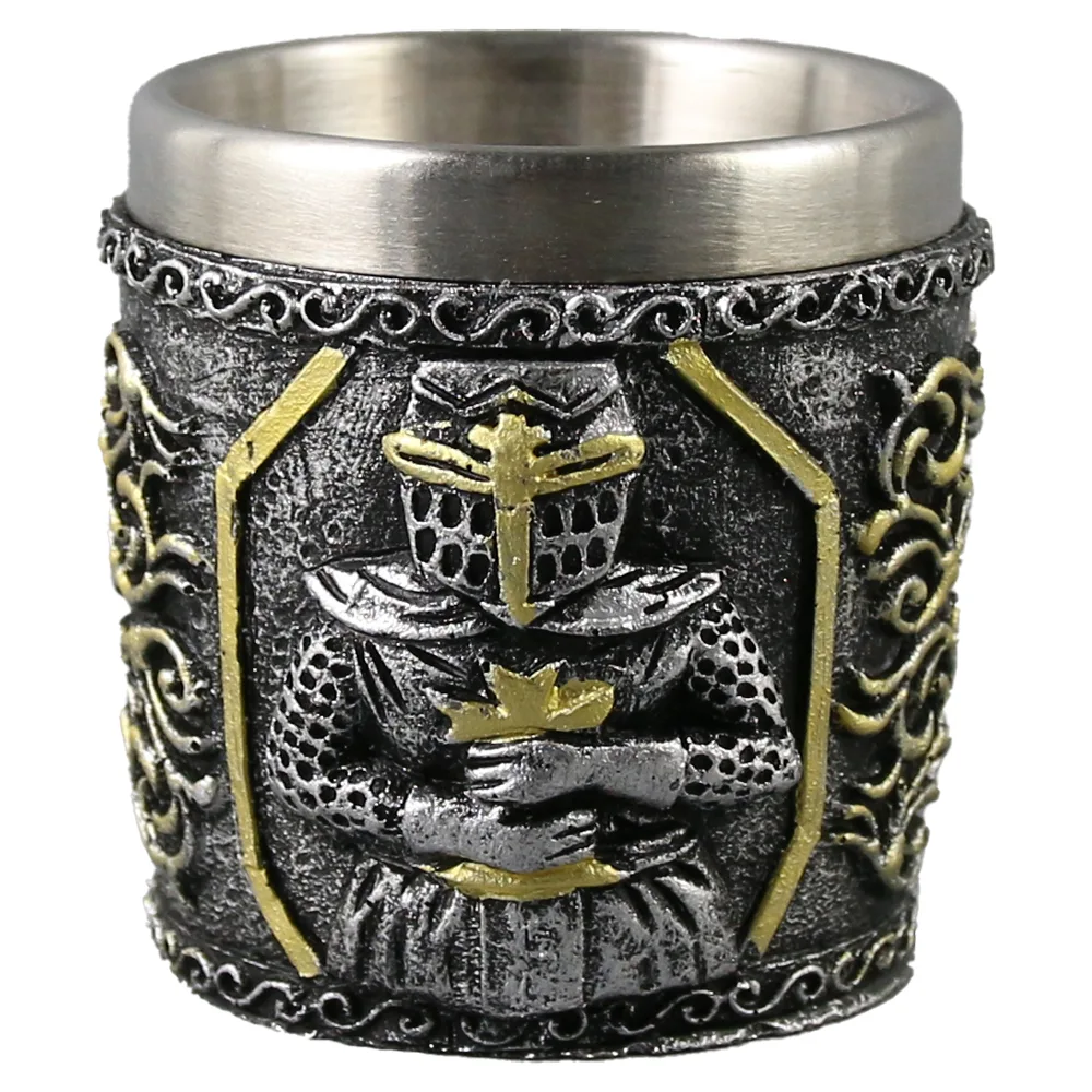 Pahar shot din metal si rasina Cavaler 5x6 CM