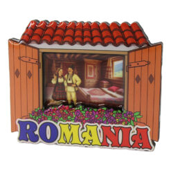 Magnet de frigider din lemn Romania 8.5 x 7 cm fereastra cu cuplu