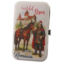 Set manichiura suvenir "Romania" Castelul Bran si Vlad Tepes 10 piese 7.5 x 12.5 cm