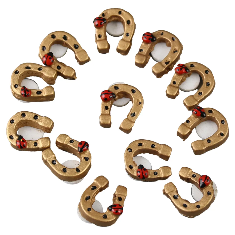 Set 12 potcoave noroc 1.5 cm, din rasina, cu autoadeziv