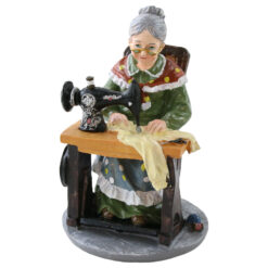 Figurina decorativa din rasina 11 x 17 cm batran, batrana, modele asortate