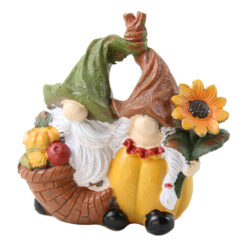 Figurina decorativa din rasina Spiridusi de toamna cu dovlecei 10 x 9 cm